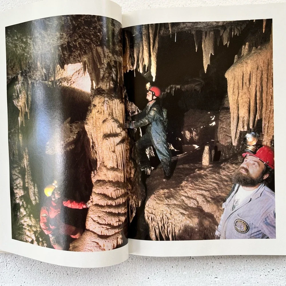 America's Great Hideaways National Geographic Contributing Authors 1986